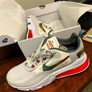 SOLD***Nike React 270 Men 10